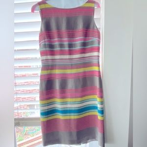 LIKE NEW ELIE TAHARI SLEEVELESS SHEATH STRIPED DRESS